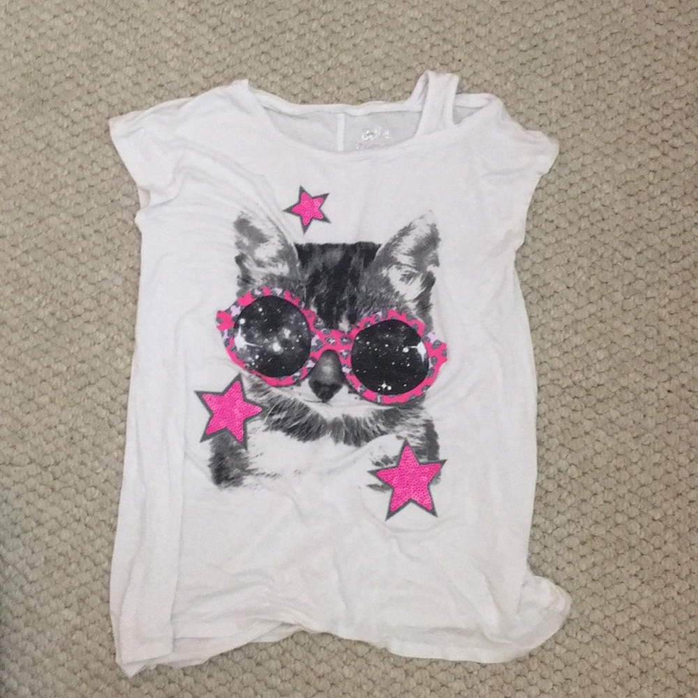 Justice White T-Shirt with cat in pink glasses